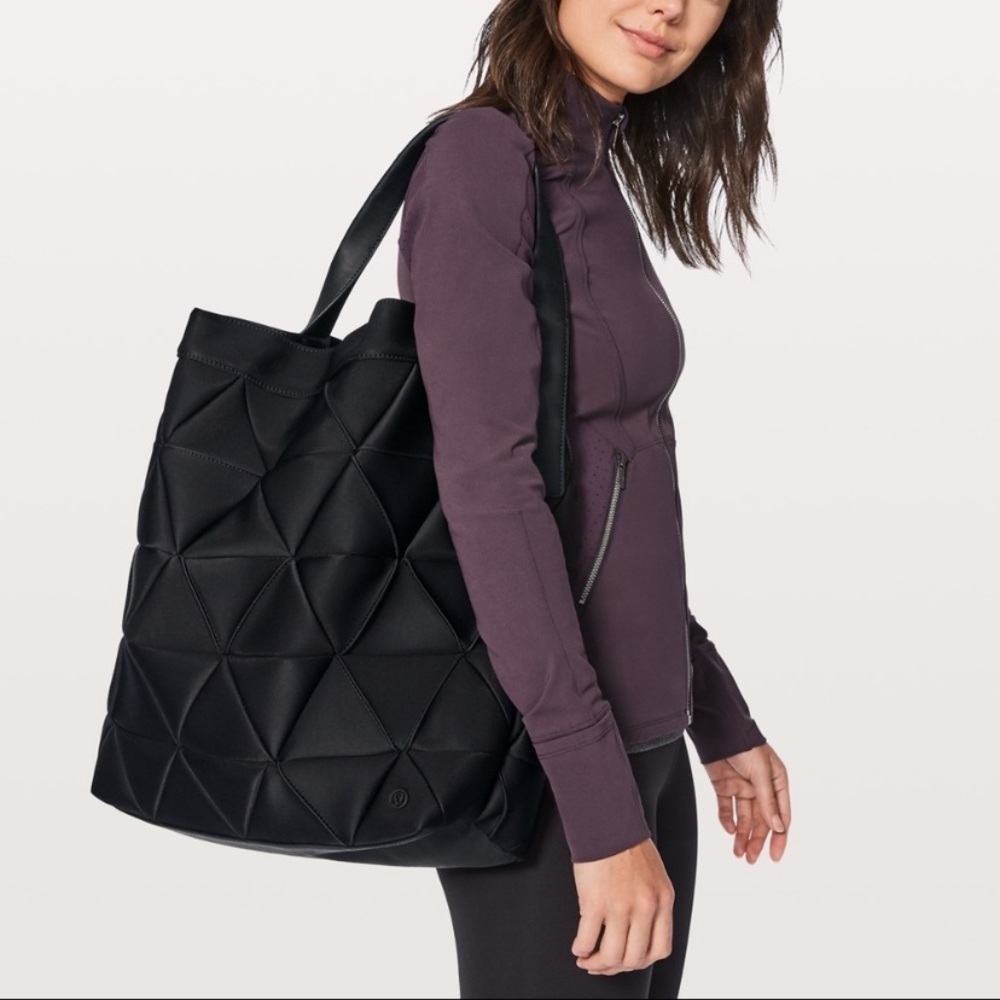 Lululemon Get Set Hobo Quilted 22L